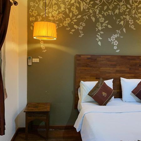 ท่าแพ บูธิค เฮ้าส์ Hotel เชียงใหม่ ภายนอก รูปภาพ