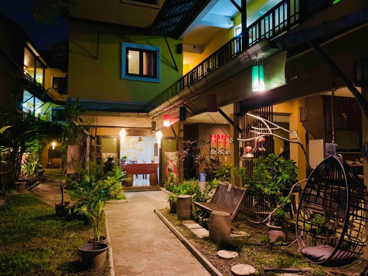 ท่าแพ บูธิค เฮ้าส์ Hotel เชียงใหม่ ภายนอก รูปภาพ