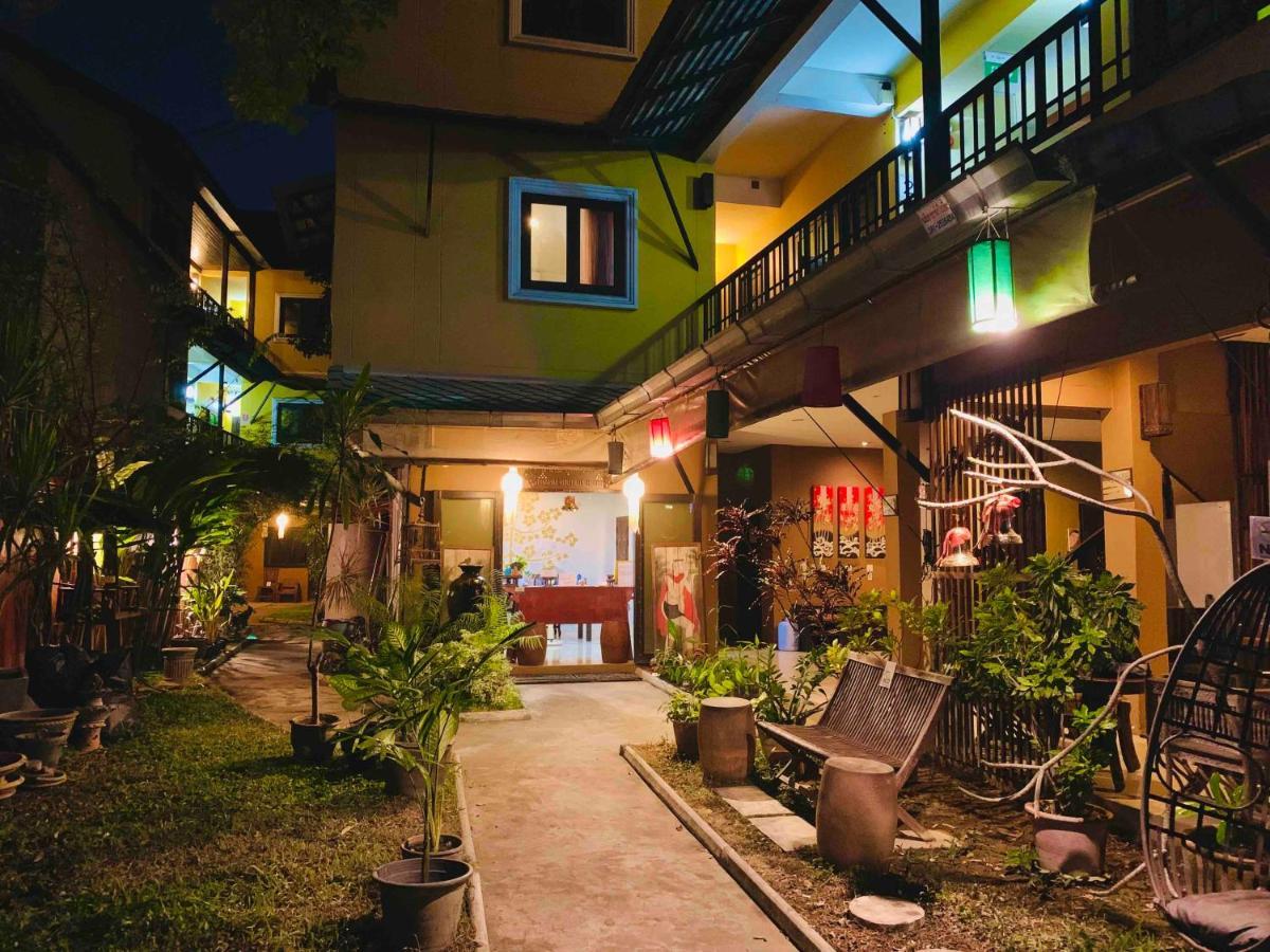 ท่าแพ บูธิค เฮ้าส์ Hotel เชียงใหม่ ภายนอก รูปภาพ