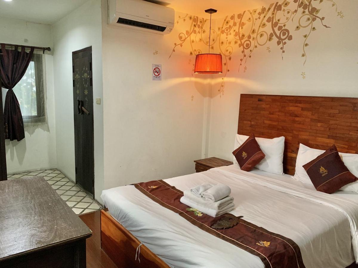 ท่าแพ บูธิค เฮ้าส์ Hotel เชียงใหม่ ภายนอก รูปภาพ
