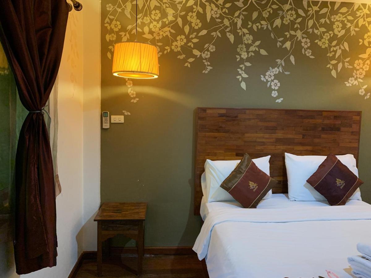 ท่าแพ บูธิค เฮ้าส์ Hotel เชียงใหม่ ภายนอก รูปภาพ